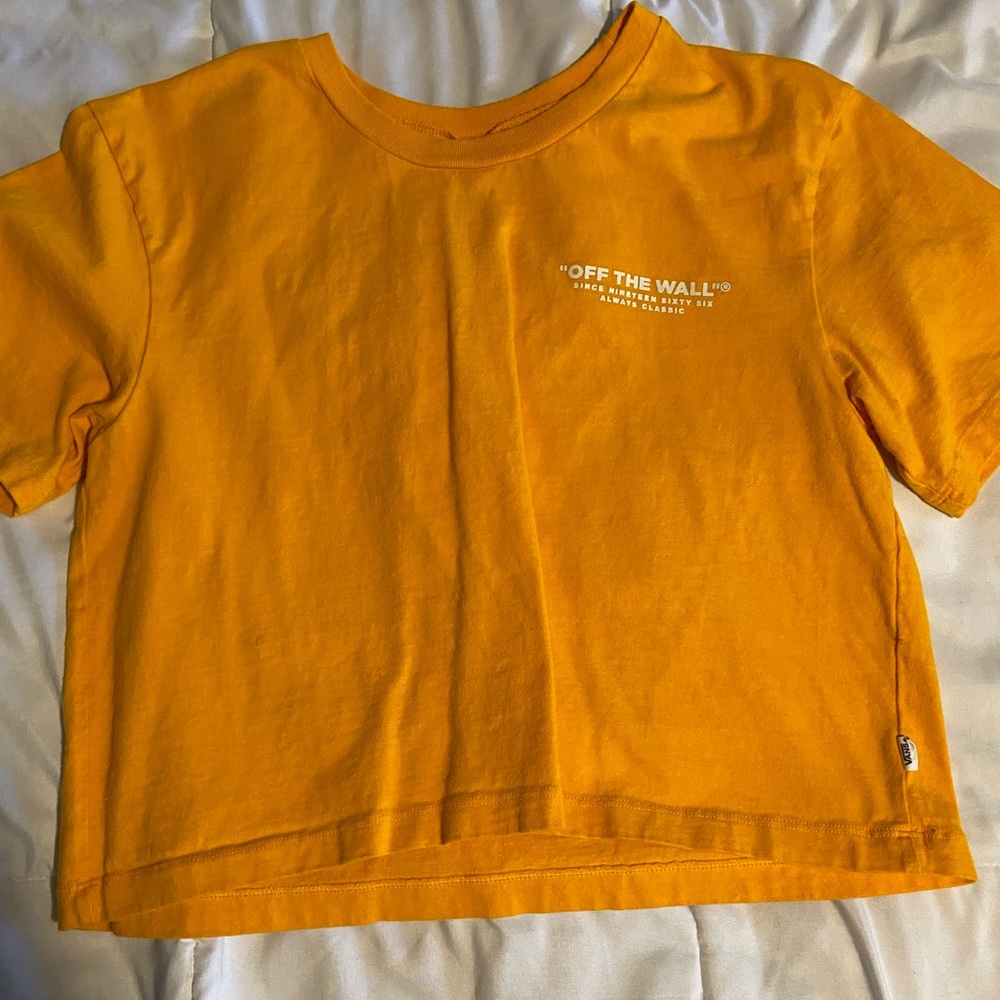 vans cropped tee